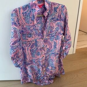 Lilly Pulitzer beach cover up in medium. Gently worn.